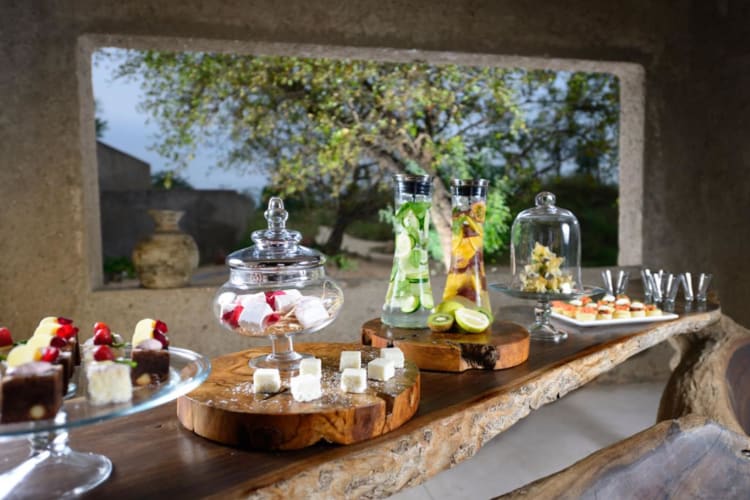 High Tea Earth