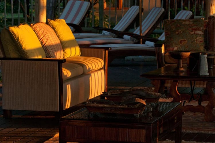 Deck & Pool Lounges