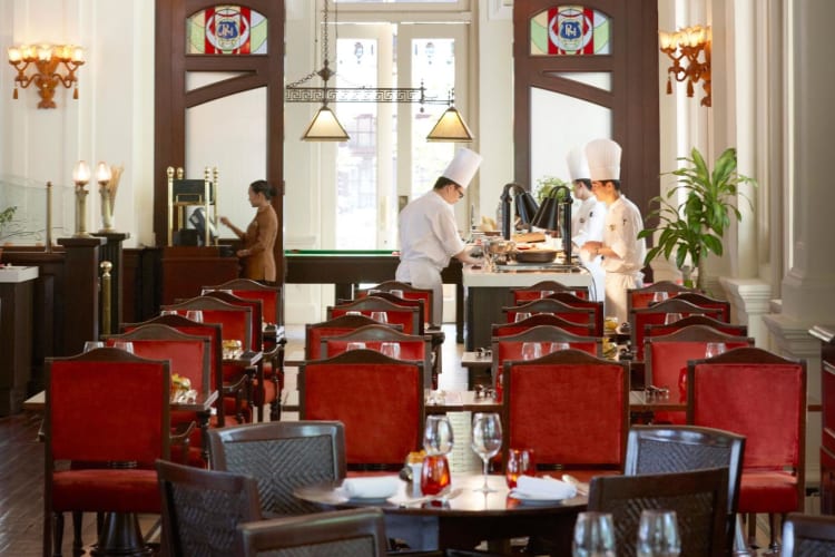 Bar-&-Billiard-Room