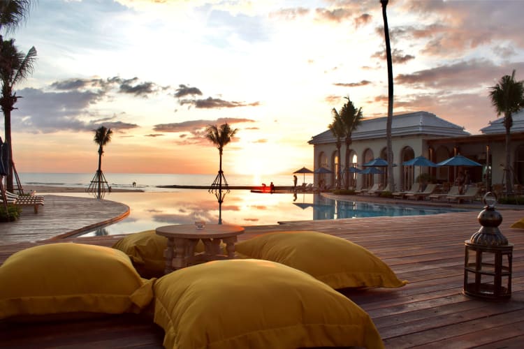 Pool and bar