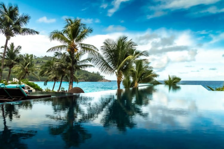 Infinity pool
