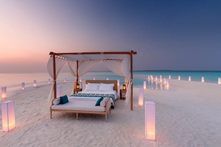 Milaidhoo Sleeping under the Stars (1)