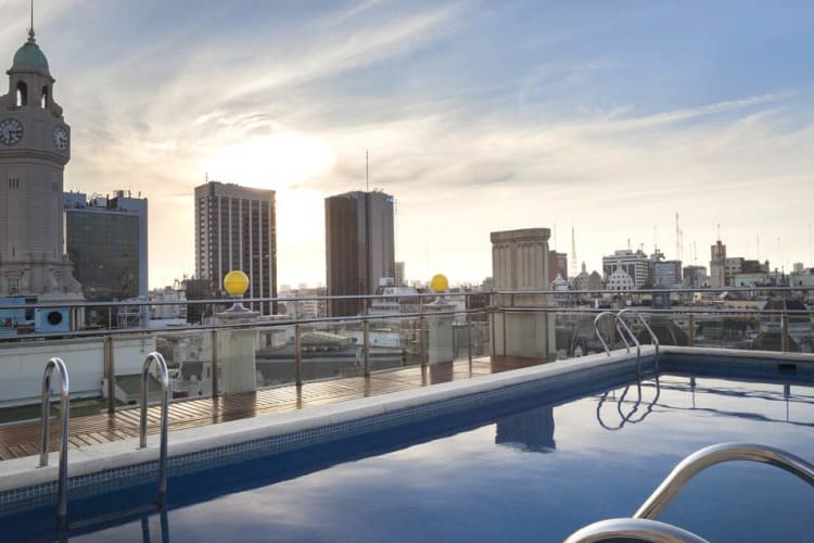 Rooftop swimmimng pool