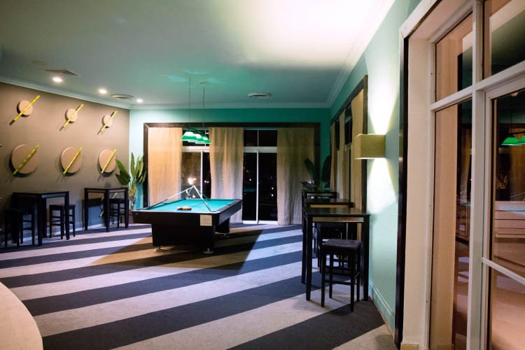 Peter Johns Lounge