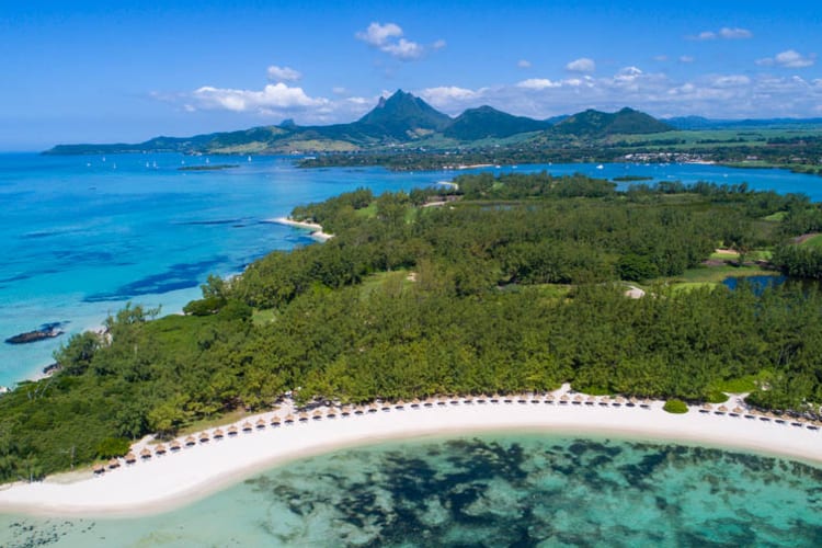 Anahita Exclusive beach at Ile aux Cerf