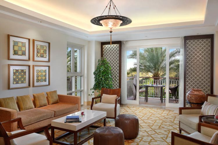 Club Lounge relaxation