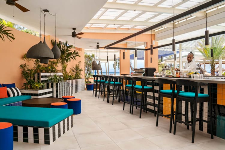Pool Bar
