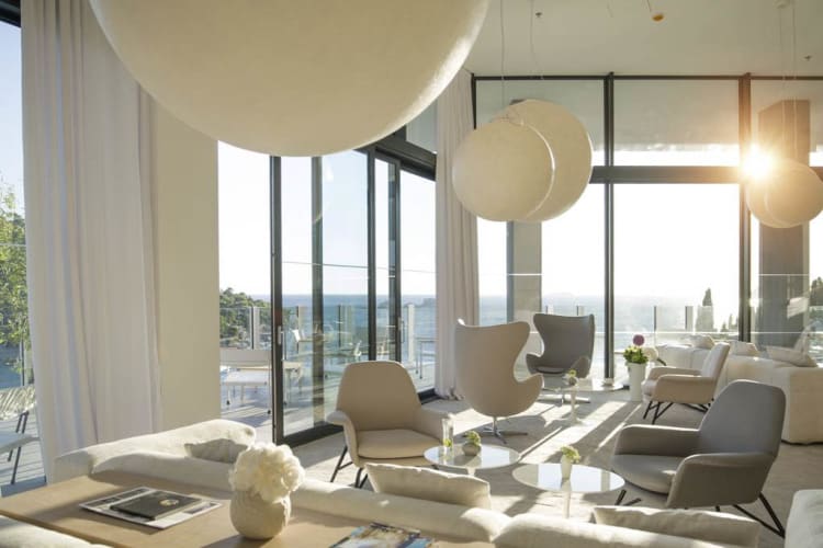 Lounge and view