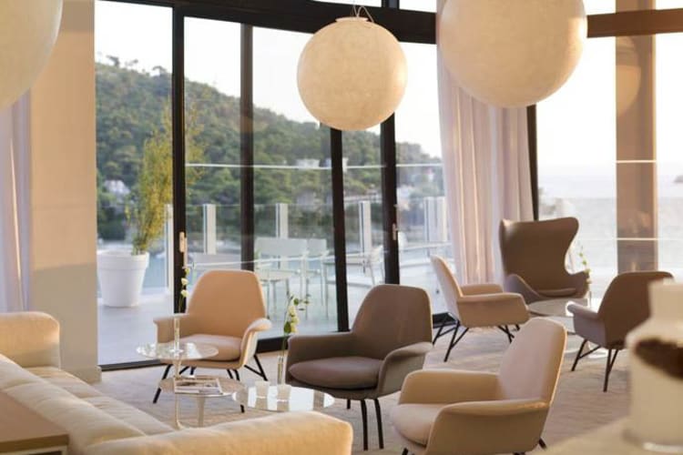 Lounge area