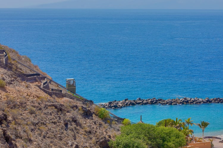 Funicular Abama Beach