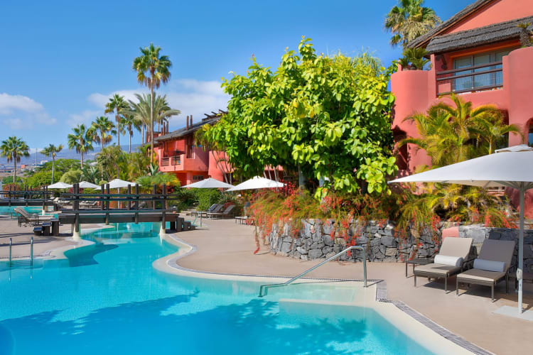 Villa Pool