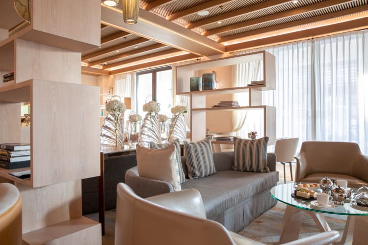 Club Lounge
