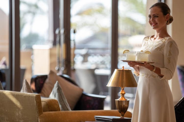 Jumeirah Al Qasr Service Welcome Drink