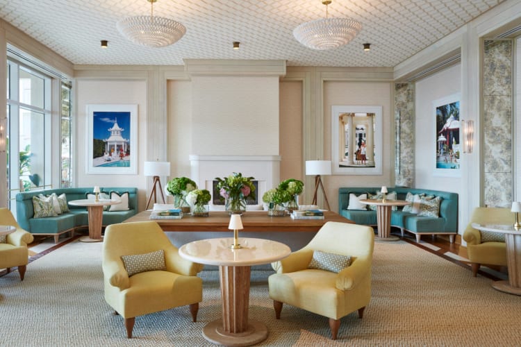 Florie's Lounge
