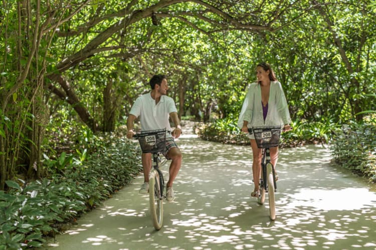 Couple cycling