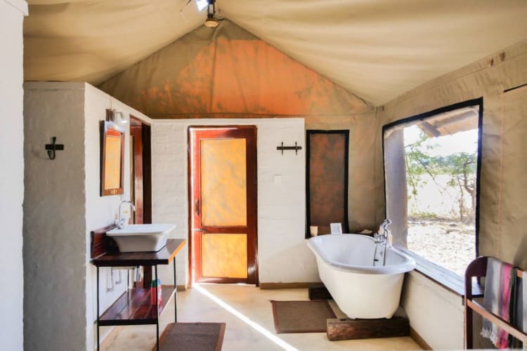 Deluxetentbathroom