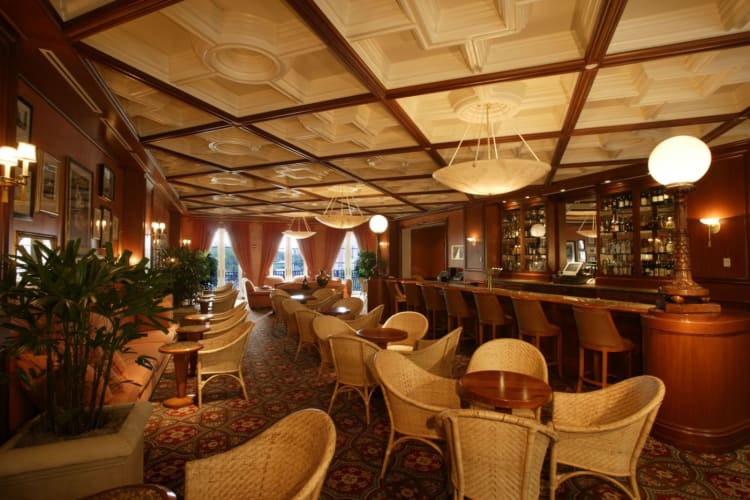 Bar American