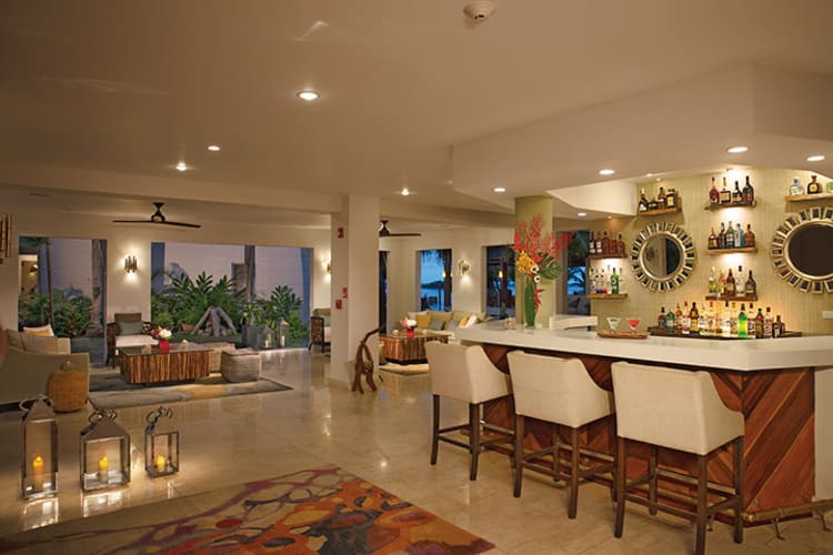 Lobby Bar