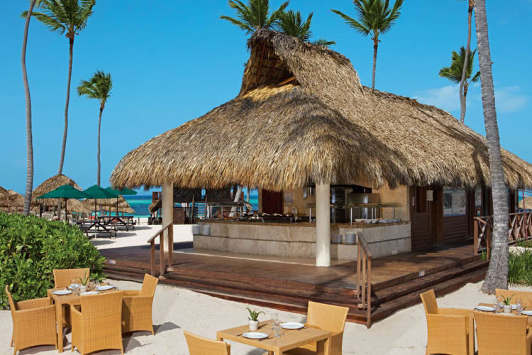 Barefoot Grill beachside