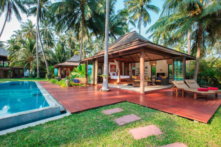 Pool and outdoor space