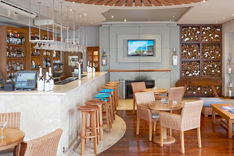 The Bay Hotel Sandy B Pool Bar