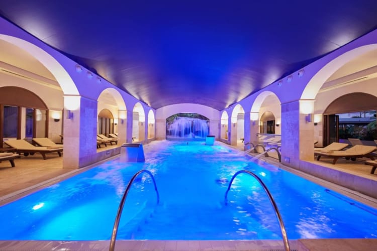 Hydrotherapy pool