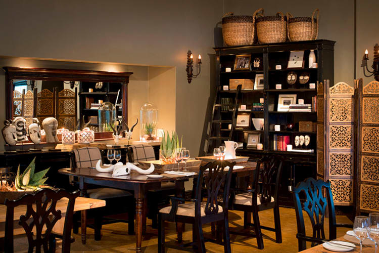 Lion Sands Tinga Lodge Guest Dining Area