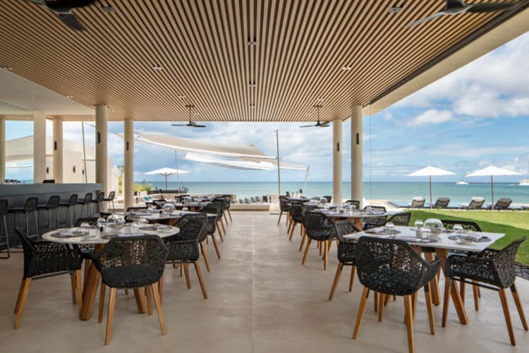 Silversands Grenada Grill Interior