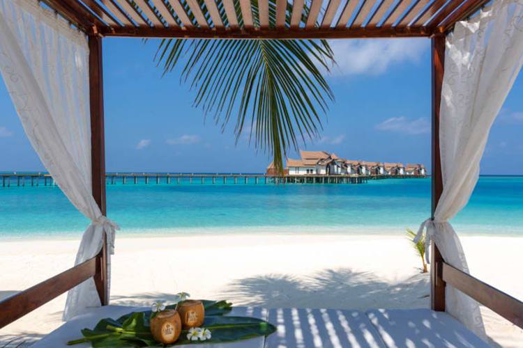 Ozen Reserve Bolifushi Beach cabana