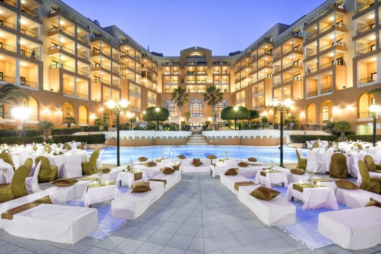Hotel by night