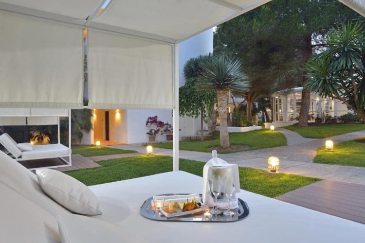Private cabana