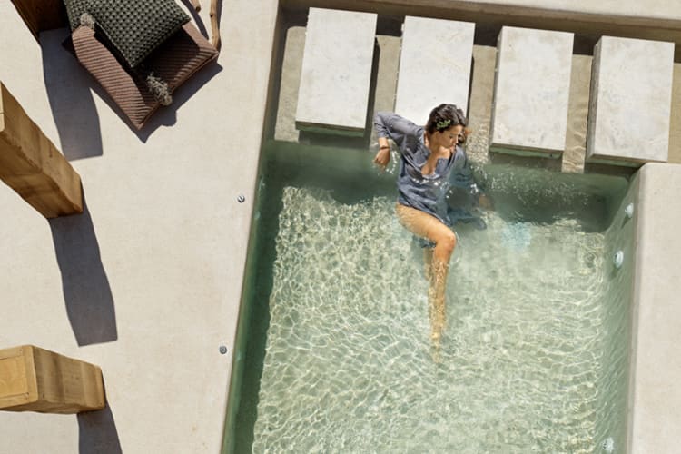 Plunge pool