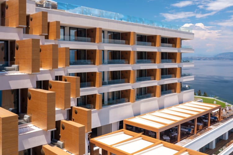 Exterior 3