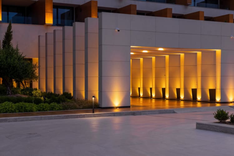 Exterior 8