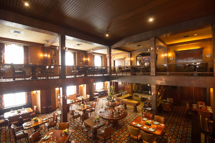Four Seasons restaurant
