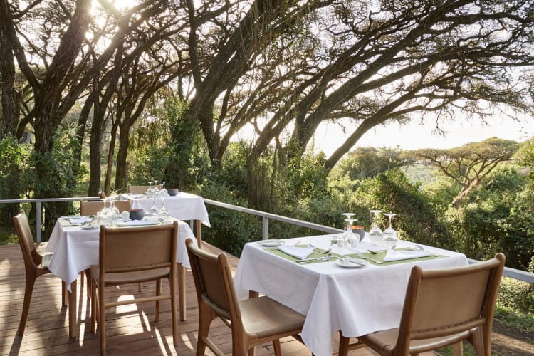 Decking dining