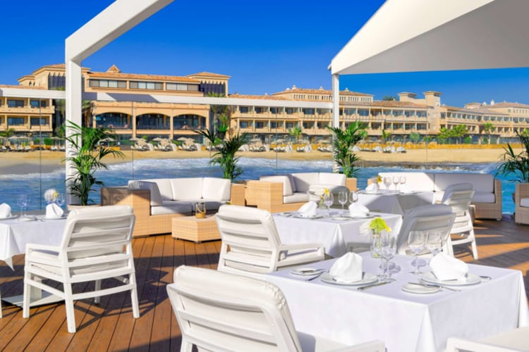 Bay Lounge & Restaurant