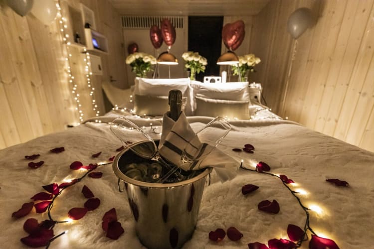 Arctic TreeHouse Hotel Suite Romance