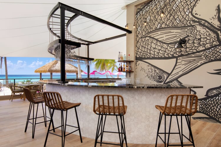 Elements Bar