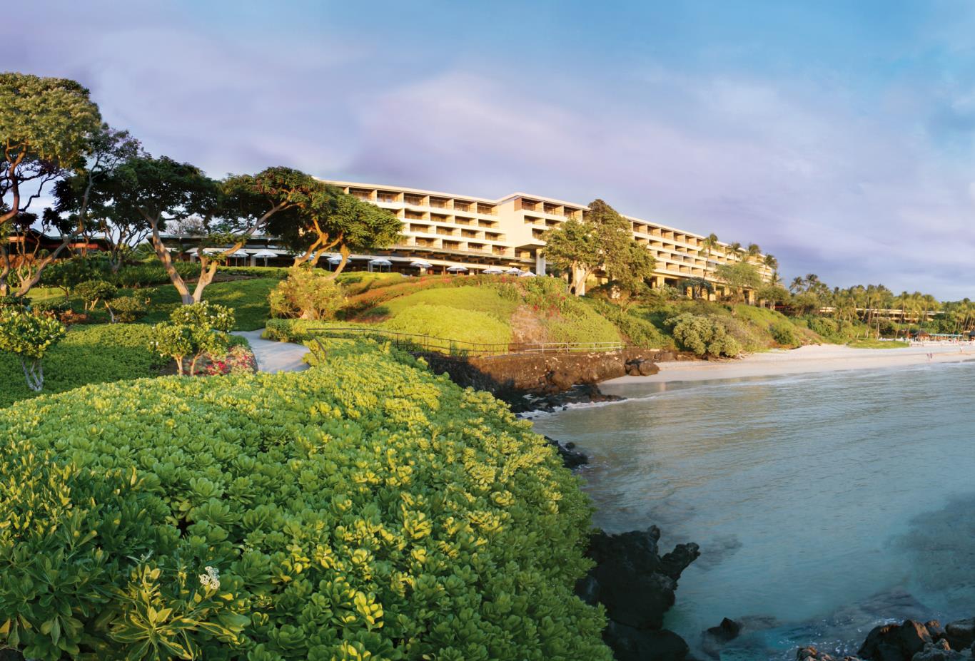 Mauna Kea Beach Hotel from Manta Ray Point