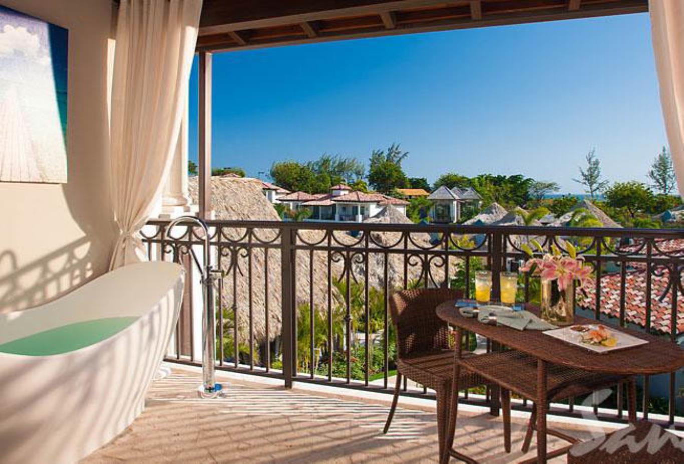 Sandals Lasource Grenada Resort - South%20Seas%20Premium%20Room%20with%20Outdoor%20Tranquility%20Soaking%20Tub%20 %20PR%202 