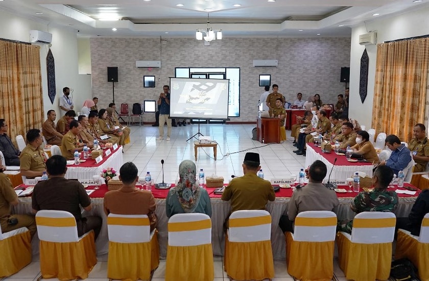 Rapat yang dipimpin langsung oleh Penjabat (Pj) Bupati Barsel Deddy Winarwan