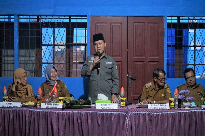 Kunjungan Kerja Pj. Bupati Barsel H. Deddy Winarwan di Desa Telang Andrau Kec. Dusunj Selatan (Foto:JN/SNH)