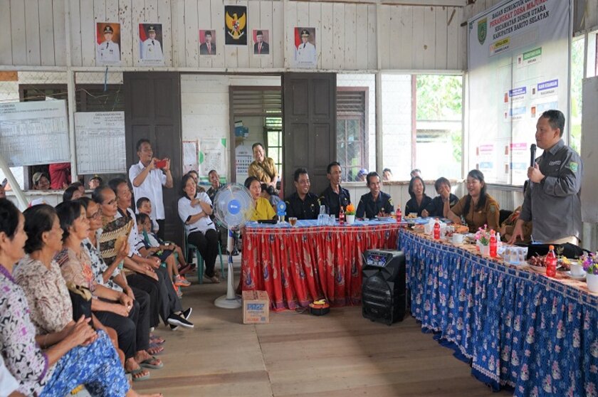 Kunjungan Kerja Pj. Bupati Barsel di Desa Majundre Kec. Dusun Utara (Foto:JN/SNH)