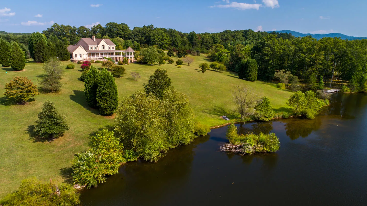 Roanoke Farm for Sale - The Chronicle of the Horse