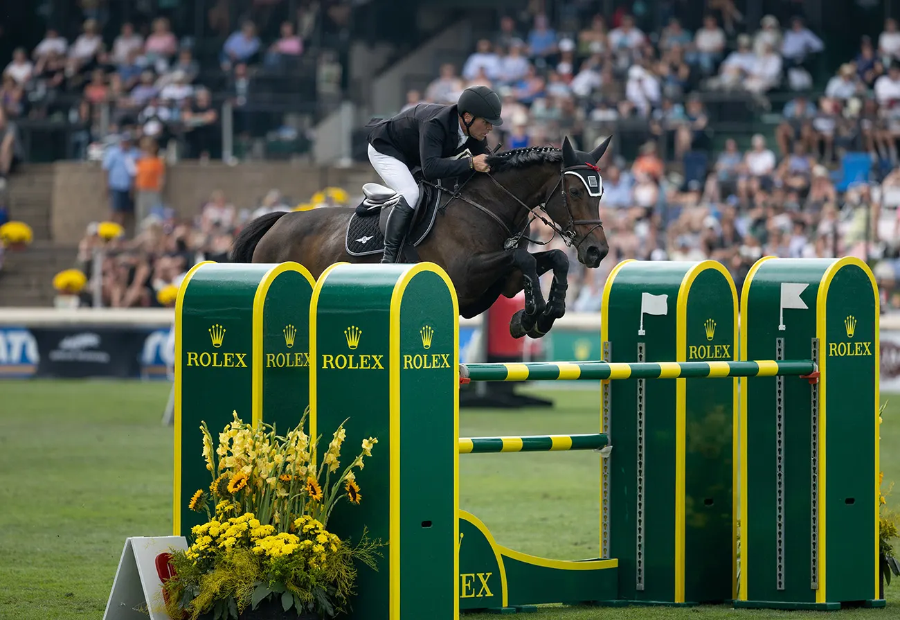 【Cape HEIGHTS】 DALMENY/ダルメニー Ashlee Bond cashes in for Coachella Cup | World of Showjumping