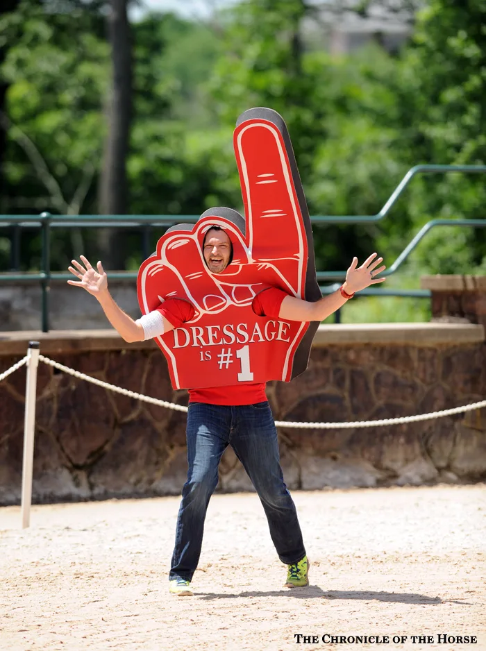 14FestivalFoamFingerSara_0.jpg