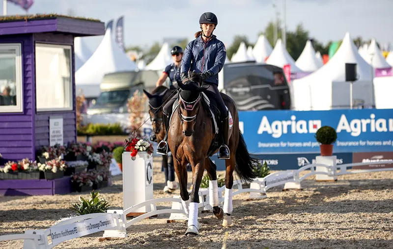 Kate Shoemaker & Quiana - Familiarization