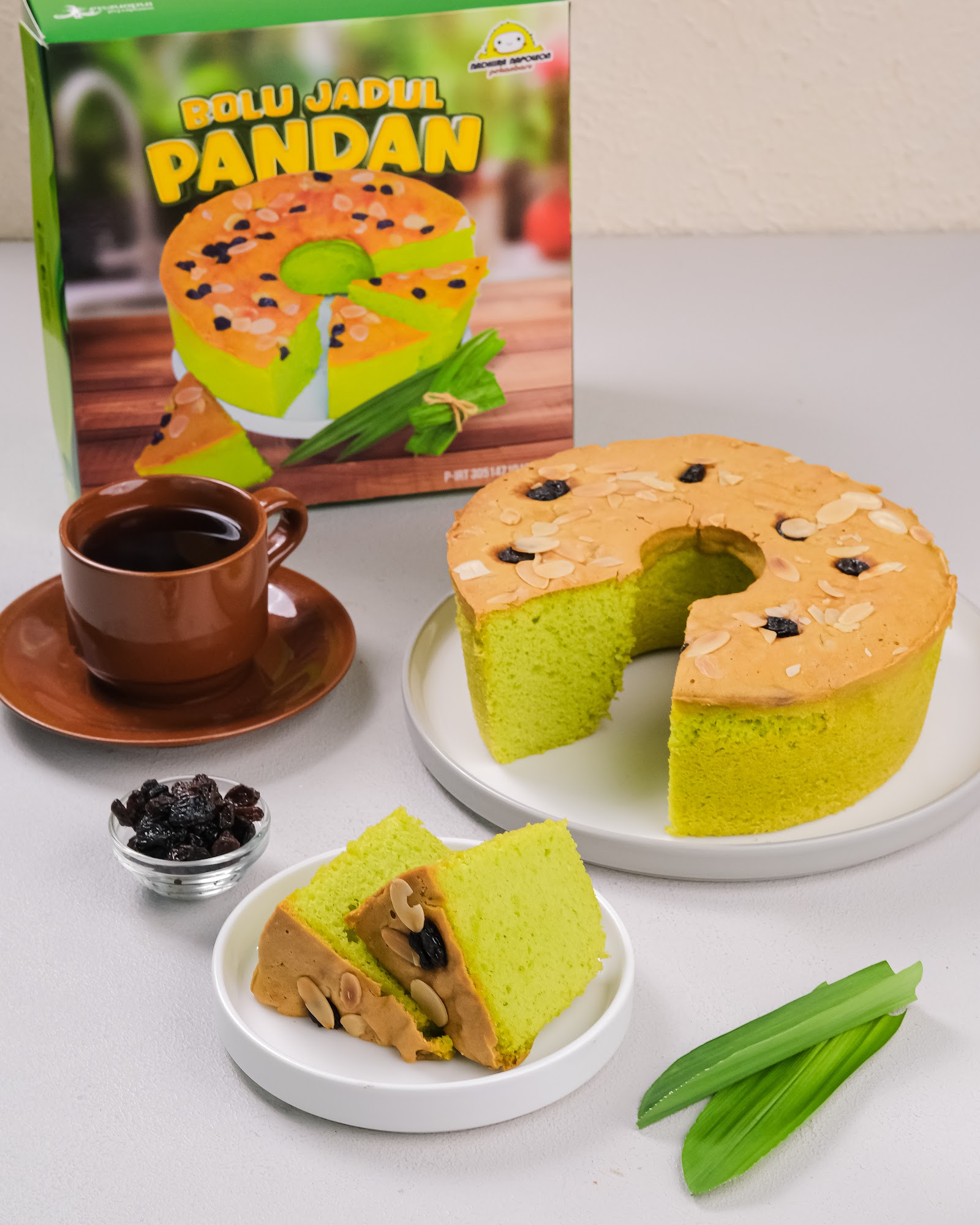 Bolu Jadul Pandan Almond Kismis