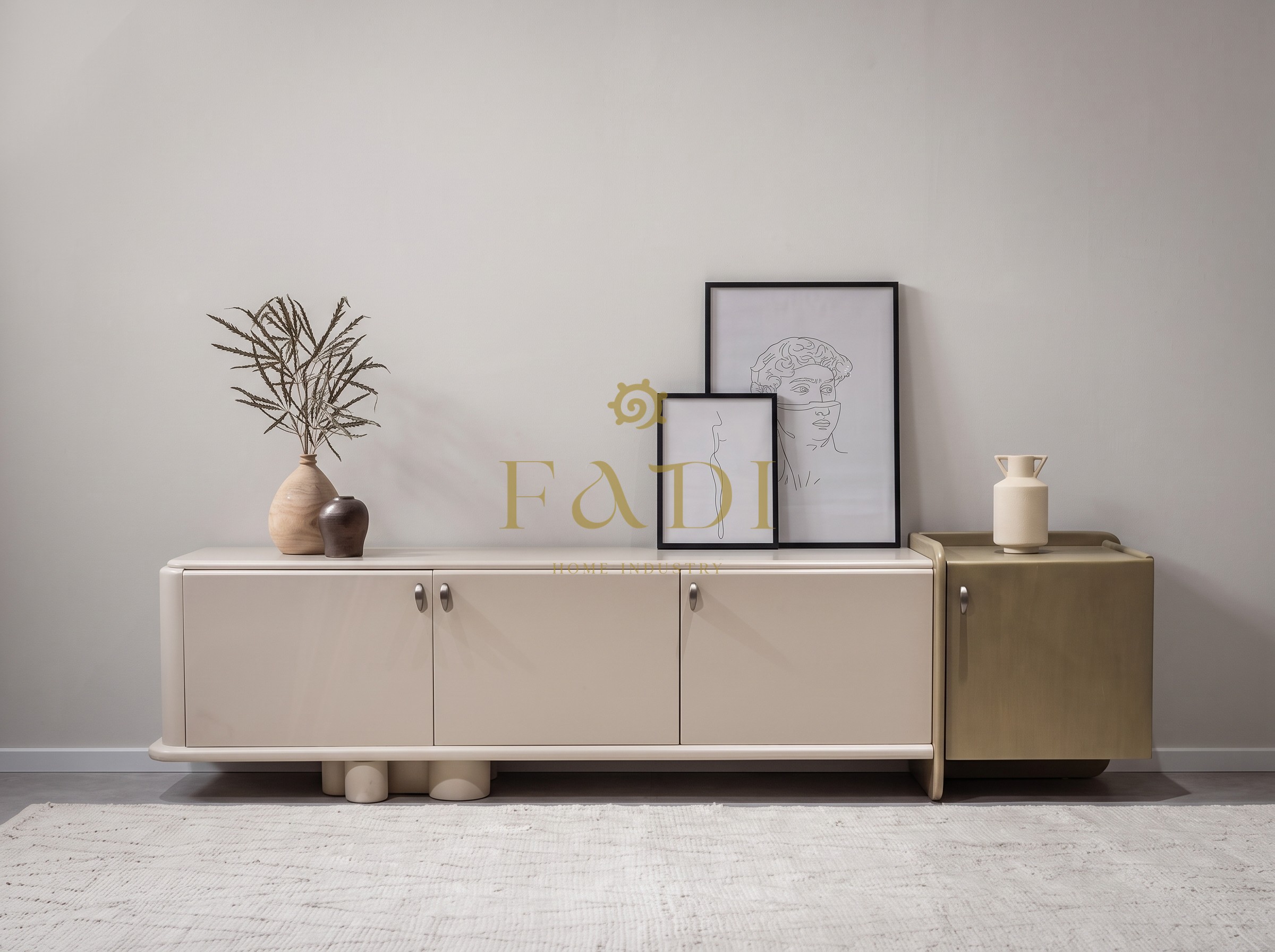 Shushi TV Stand